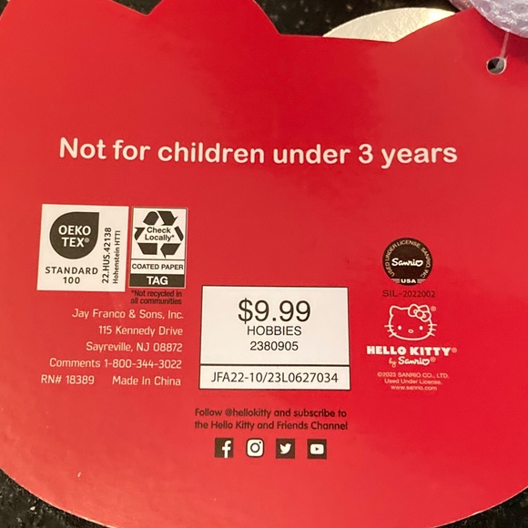 New Hello Kitty Hooded Towel & Plush Toy Bundle – Adorable Gift Set! - Picture 7 of 7